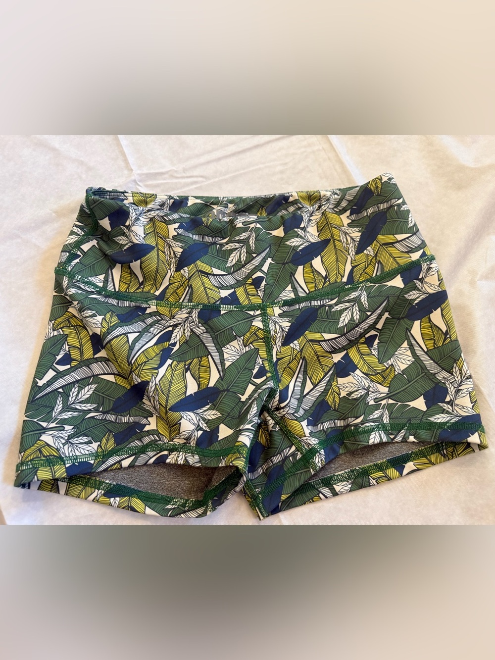 2POOD spandex booty shorts Medium M tropical palm leaf high rise CrossFit athl